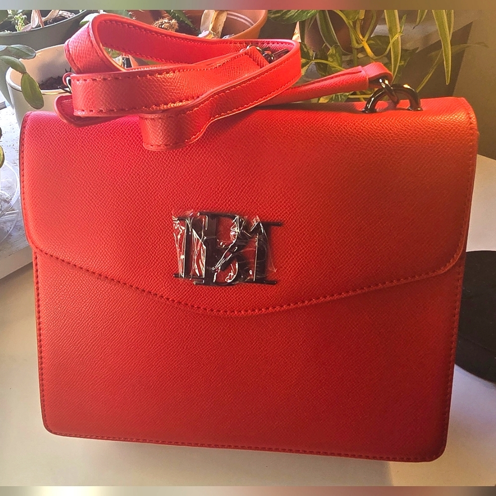 Bagley Mischka - Red Designer Handbag with Detachable Crossbody Strap
